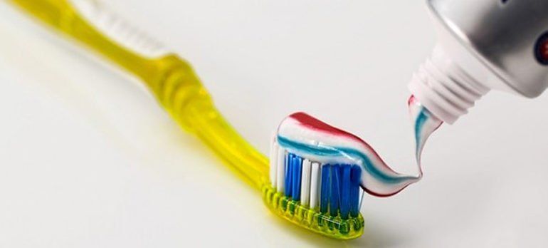 Por qué el fluor es bueno para los dientes